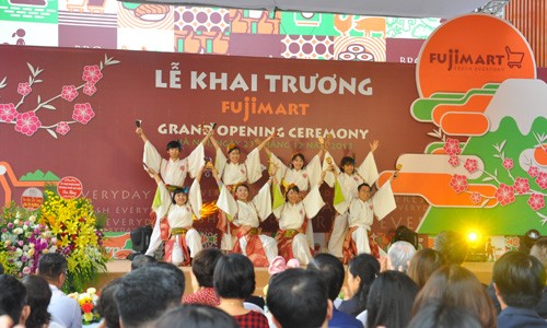 Tập đoàn BRG khai trương siêu thị FujiMart đầu tiên tại VN - ảnh 2