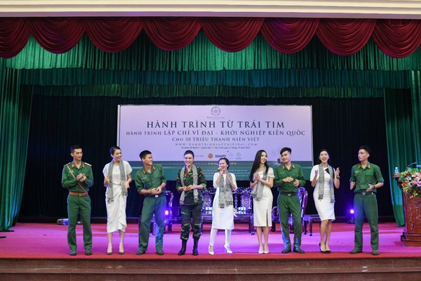 Hàng chục ngàn cuốn sách quý đổi đời đến với chiến sĩ quân đội - ảnh 6
