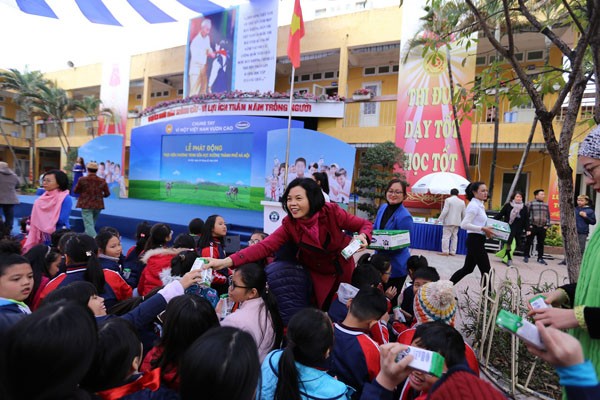 Chung tay vì ‘ly sữa học đường’ cho trẻ em thủ đô hôm nay - ảnh 4