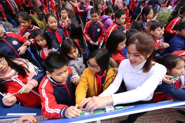 Chung tay vì ‘ly sữa học đường’ cho trẻ em thủ đô hôm nay - ảnh 6