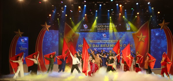 ‘Người Đại biểu nhân dân’- món quà âm nhạc chào xuân - ảnh 1