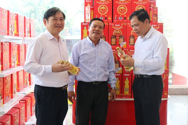 Đoàn công tác Bộ NN&PTNT thăm và làm việc với Tập đoàn Sao Mai - ảnh 2