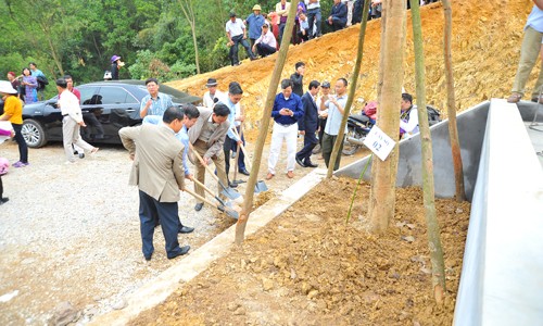 Thứ trưởng thư Bộ NN&PTNT dự khánh thành đền Thần Nông tại Bắc Giang - ảnh 1