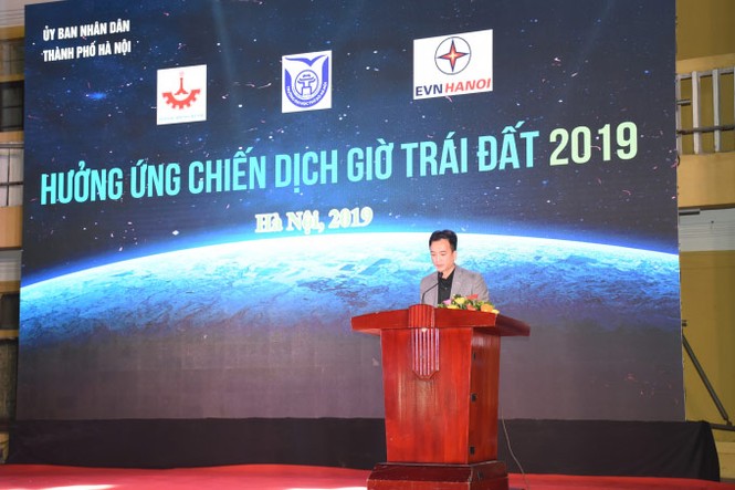 Hà Nội hưởng ứng chiến dịch Giờ trái đất 2019 - ảnh 1