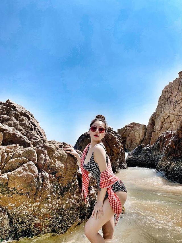 'Hot girl World Cup' Trâm Anh phủ nhận tin đồn 'tình trường dày dặn' thời đi học - ảnh 7