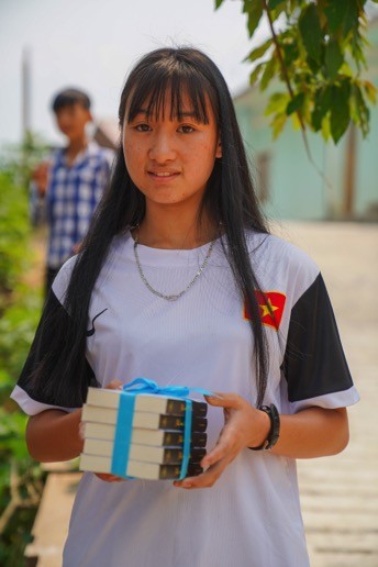 Khát vọng thay đổi cuộc đời và lòng hiếu học của những đứa trẻ vùng cao - ảnh 6