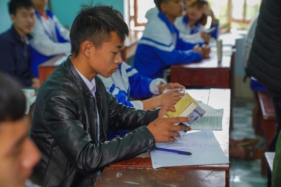 Khát vọng thay đổi cuộc đời và lòng hiếu học của những đứa trẻ vùng cao - ảnh 12