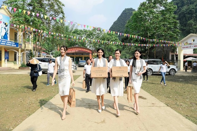 Á hậu Hoàng My: “Người đẹp và siêu xe liên quan gì đến sách?” - ảnh 2