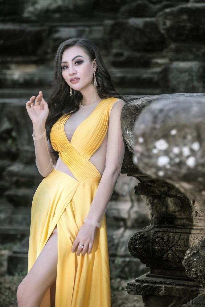 Trần Huyền Nhung quyến rũ với đôi mắt Ấn Độ giữa lòng AngKor Watt - ảnh 7