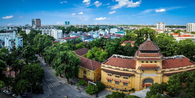 Những tuyến phố chống oi bức ngày nóng 40 độ C ở Hà Nội - ảnh 8