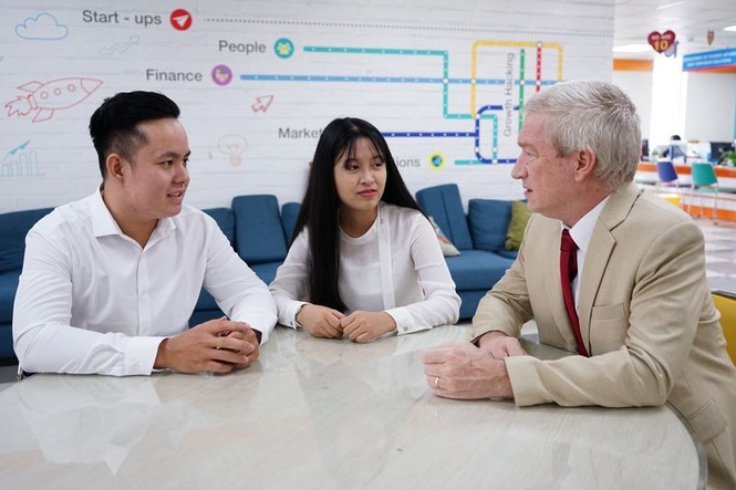 Cơ hội sở hữu bằng cử nhân Đại học top đầu Anh Quốc ngay tại UEF - ảnh 1