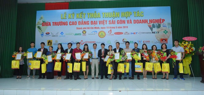 Trường cao đẳng Đại Việt Sài Gòn hợp tác với doanh nghiệp đào tạo sinh viên - ảnh 1