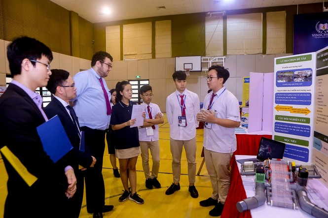 Bất ngờ với các sản phẩm thông minh được chế tạo bởi học sinh cấp 2 - ảnh 2