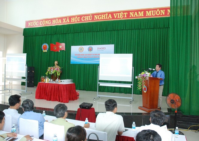 Diageo Việt Nam hỗ trợ phát triển nghiệp vụ nhà hàng khách sạn tại Ninh Thuận - ảnh 2