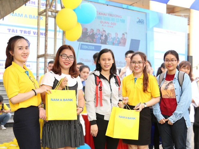 Hàng nghìn cơ hội nghề nghiệp ở Ngày hội việc làm Trường Đại học Ngân hàng TPHCM - ảnh 2