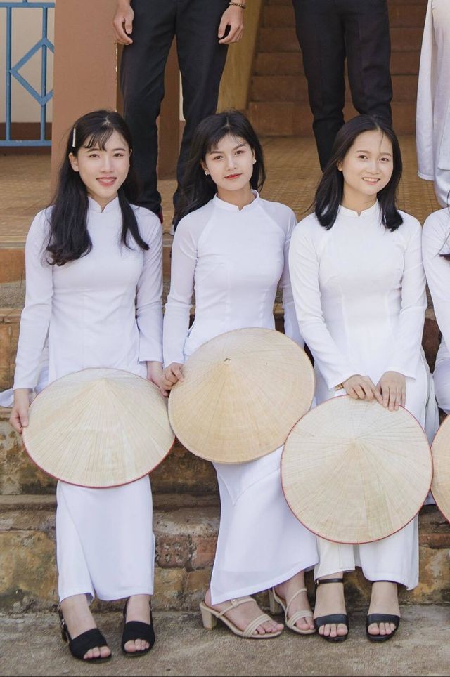 Lớp 12 ở Đắk Lắk toàn nam thanh nữ tú và nhiều tài lẻ - ảnh 11