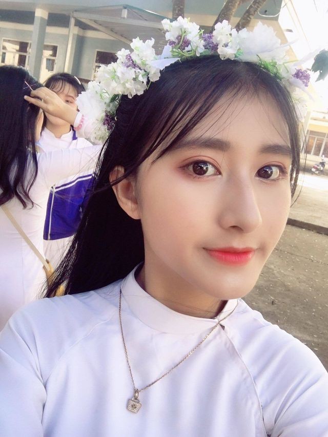 Lớp 12 ở Đắk Lắk toàn nam thanh nữ tú và nhiều tài lẻ - ảnh 8