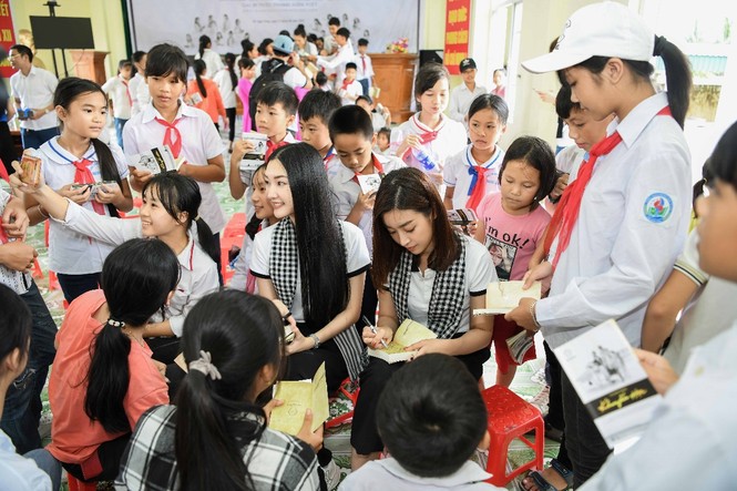 Hành trình Từ Trái Tim:Trao gửi khát vọng lớn đến thanh niên vùng biển đảo - ảnh 12