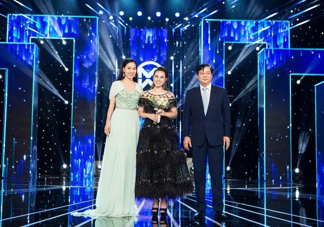 Hằng Lê lộng lẫy với vai trò cố vấn sắc đẹp ở chung khảo phía Nam Miss World VN - ảnh 4