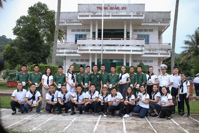Thổ Chu - Đảo xa nhất Tây Nam nhận sách quý đổi đời - ảnh 1