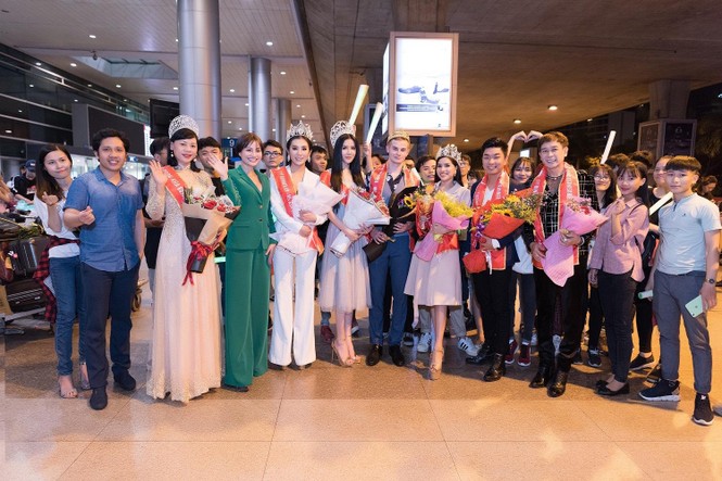 Sân bay Tân Sơn Nhất náo loạn Fan đón Top 6 Ms & Mr Asia Business 2019 - ảnh 10
