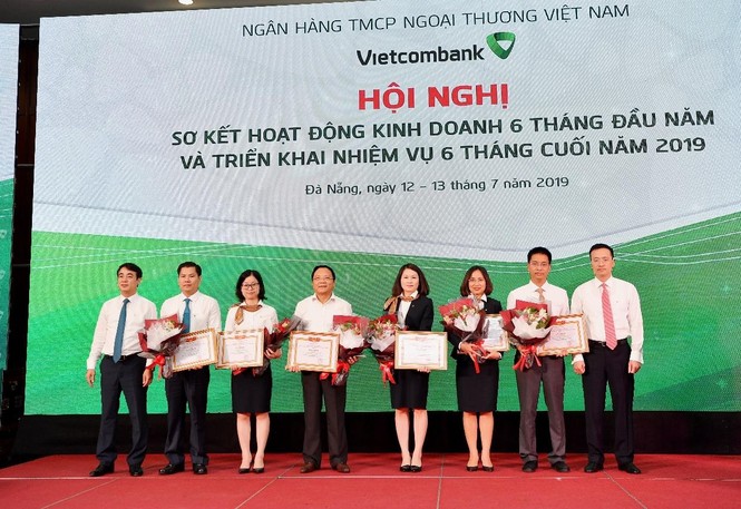 Vietcombank tổ chức hội nghị sơ kết hoạt động kinh doanh 6 tháng đầu năm - ảnh 3