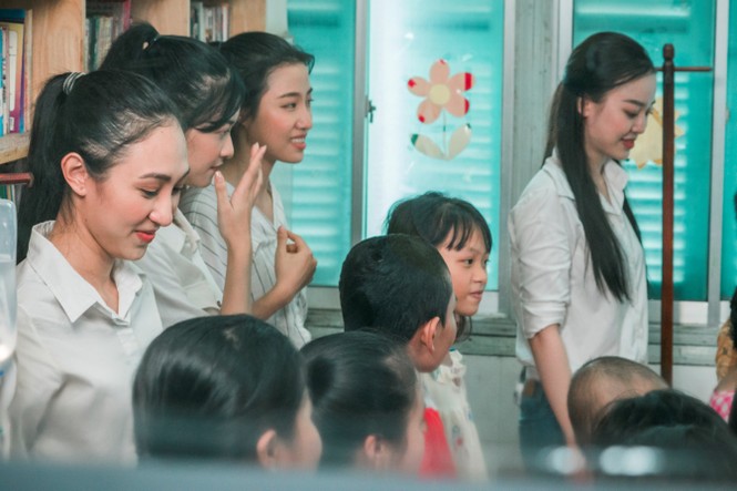 Lớp học đặc biệt của Miss World VietNam: ‘vừa học vừa truyền nước biển’ - ảnh 3