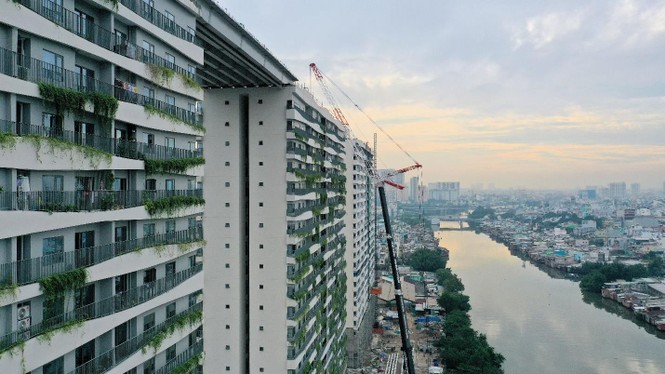 Hợp long cầu dây văng nối liền Sky Park 5.000m2 ở TPHCM - ảnh 2