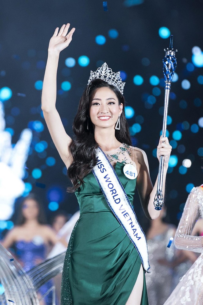 Tân Hoa hậu Thế giới Việt Nam 2019 rạng ngời trên ghế đăng quang - ảnh 7