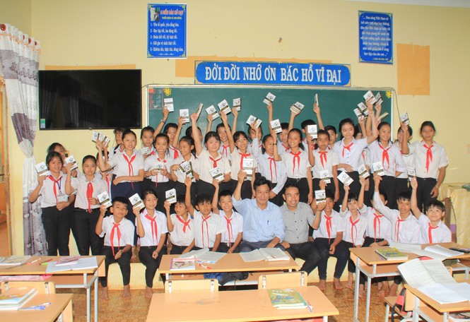 ‘Hành trình từ trái tim’ thắp sáng khát vọng-tự tin cho học trò vùng sâu vùng xa - ảnh 4