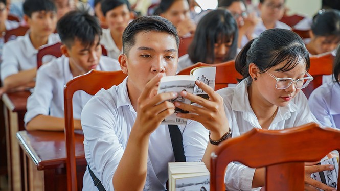 Trao gửi ánh sáng tri thức giúp bạn trẻ thành công - ảnh 7