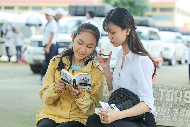 Chuyến xe chở tri thức về đến quê hương Đồng Khởi - ảnh 6