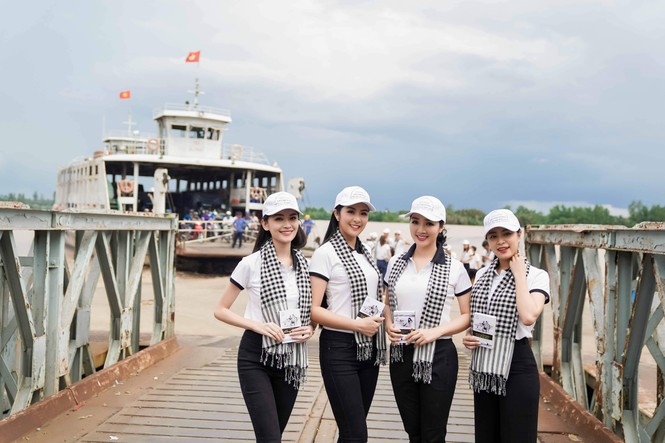 Hoa hậu Giáng My: 'Phải là người thông tuệ mới chọn sách đi tặng mọi người' - ảnh 2