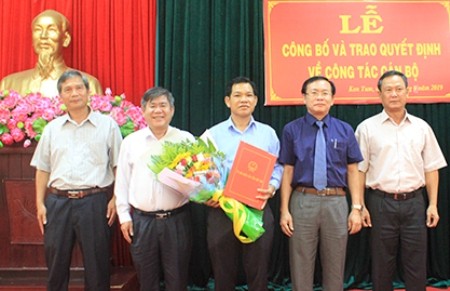 Điều động, bổ nhiệm nhân sự 6 tỉnh thành - ảnh 2