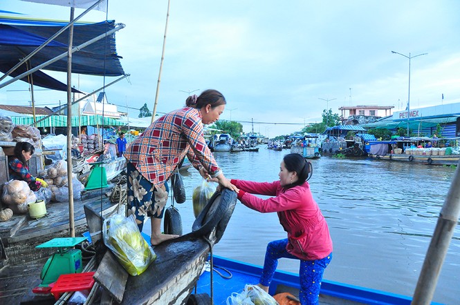 Hành trình từ Trái tim mang tri thức đến cư dân chợ nổi Ngã Năm - ảnh 5
