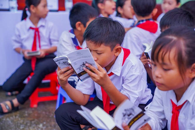 “Hành trình từ Trái tim” mang tri thức đến vùng sâu Cà Mau - ảnh 5