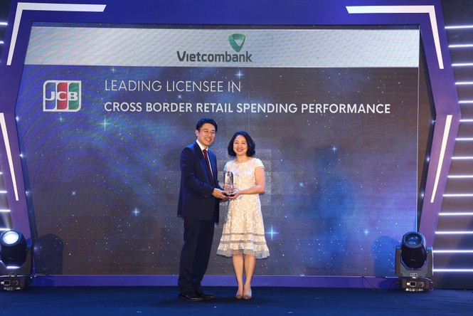 Vietcombank nhận các giải thưởng của Tổ chức thẻ quốc tế JCB - ảnh 1