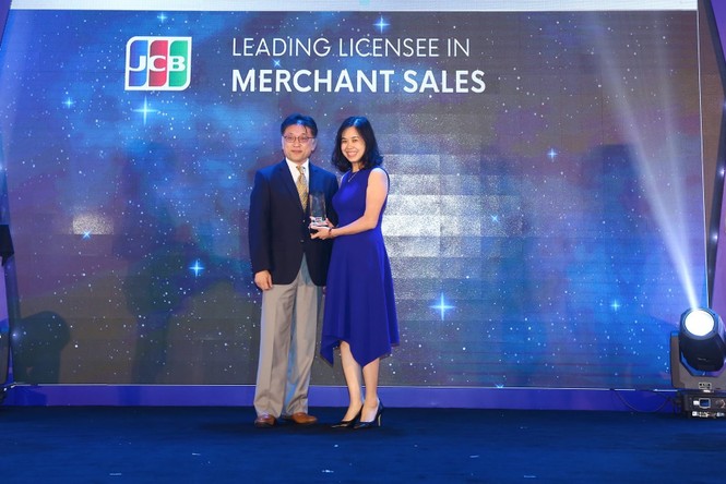 Vietcombank nhận các giải thưởng của Tổ chức thẻ quốc tế JCB - ảnh 2
