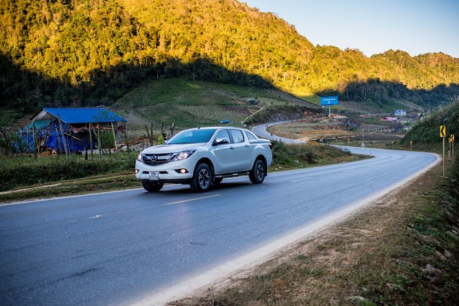 Mazda BT-50 có giá mới: giảm đến 60 triệu đồng - ảnh 2