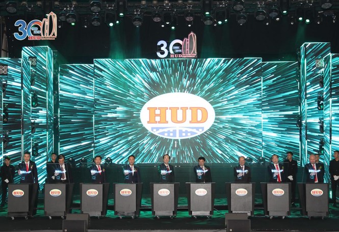 Các đồng chí lãnh đạo chung tay mở ra một thời kỳ phát triển mới của HUD