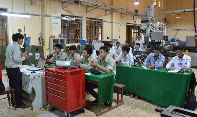 Xã hội hoá phát triển trường cao đẳng nghề chất lượng cao - ảnh 2