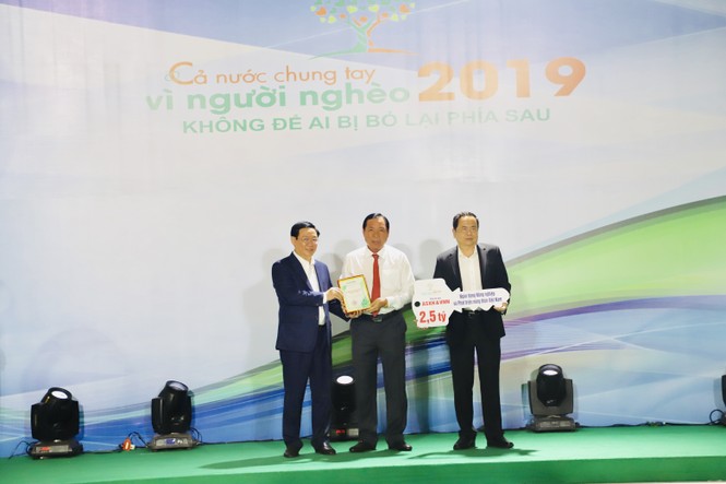 Agribank chung tay vì người nghèo năm 2019 - ảnh 1