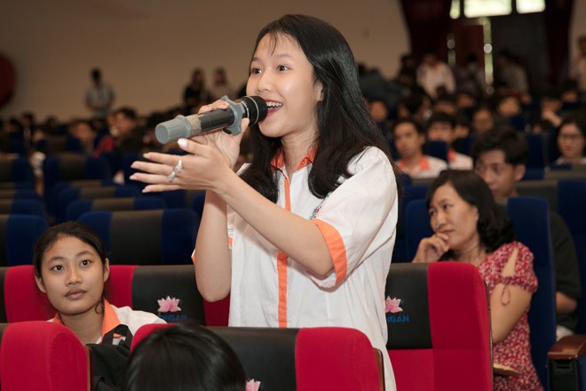 Hoa hậu Hương Giang: Sách quý giúp bạn trẻ sống tích cực - ảnh 5