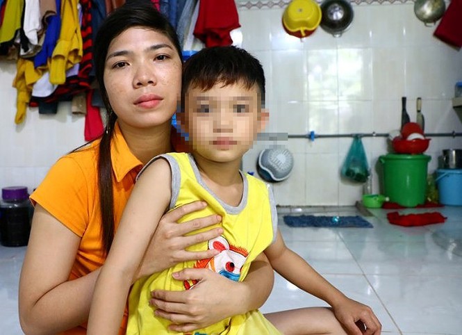 Bé trai bị bỏ quên trong trường học suốt 1 ngày - ảnh 2