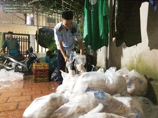 Phát hiện gần 3 tạ thịt gà không gõ nguồn gốc ở Bình Dương - ảnh 2