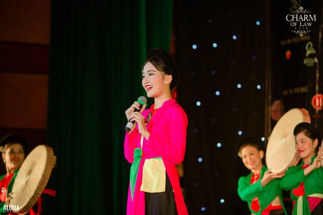 Nữ sinh đại học Luật duyên dáng khoe tài tại 'Charm of law 2018' - ảnh 6