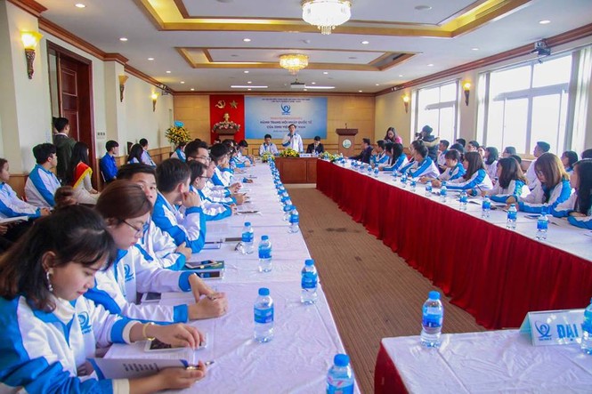 Muốn hội nhập, trước hết phải tôn trọng bản thân - ảnh 4