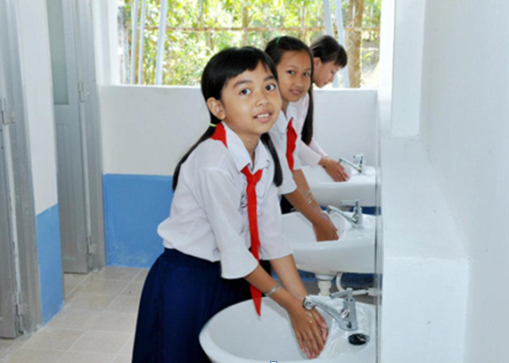 Cấp nước sạch và nhà vệ sinh trường học ở nông thôn được trú trọng đầu - ảnh 2