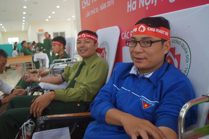 Tuổi trẻ Sĩ quan Chính trị hiến 584 đơn vị máu Chủ nhật Đỏ 2019 - ảnh 8