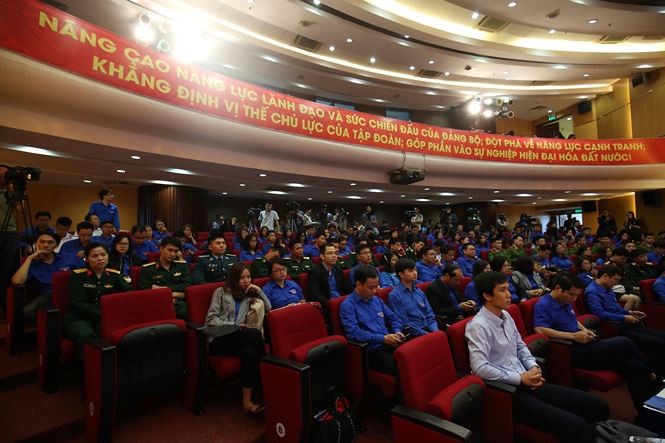 Toàn cảnh đối thoại của Bí thư thứ nhất TƯ Đoàn Lê Quốc Phong - ảnh 3